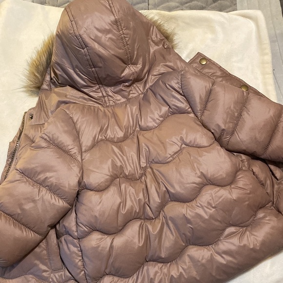 Old Navy | Puffer | Faux | Size: 12-18M - Picture 2 of 14